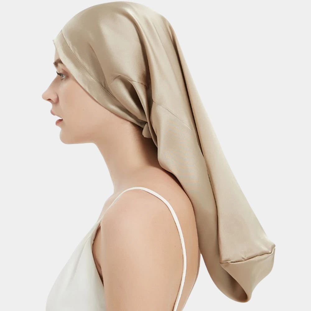 Bonnet de nuit en soie long beige doré